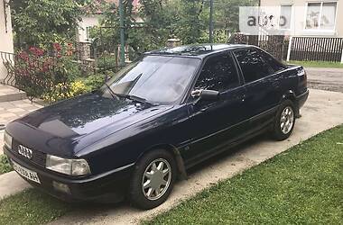 Седан Audi 80 1990 в Монастыриске