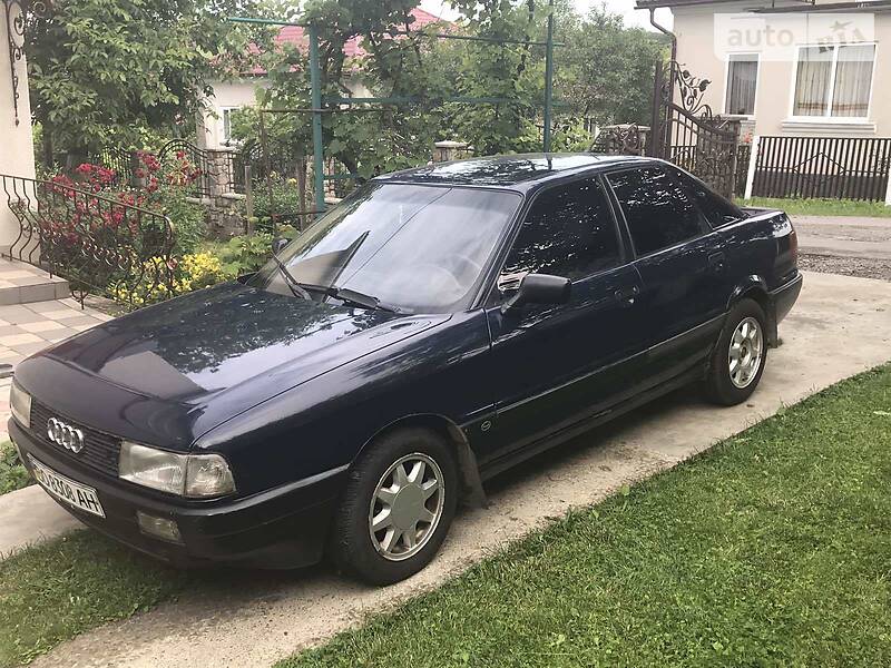Седан Audi 80 1990 в Монастыриске