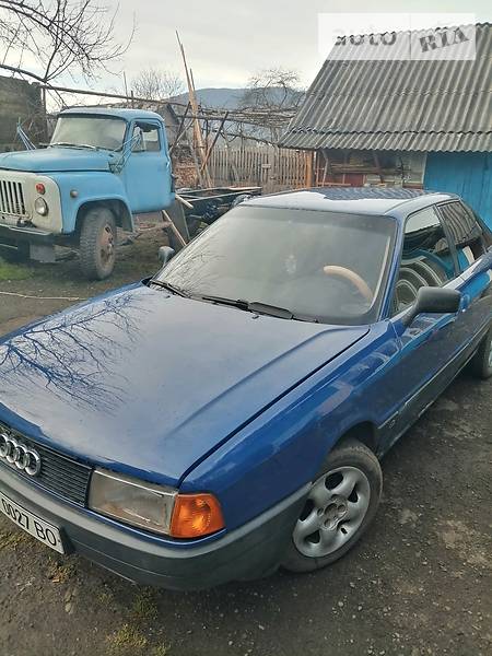 Седан Audi 80 1990 в Долині