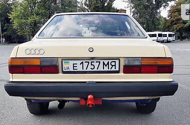 Седан Audi 80 1985 в Днепре