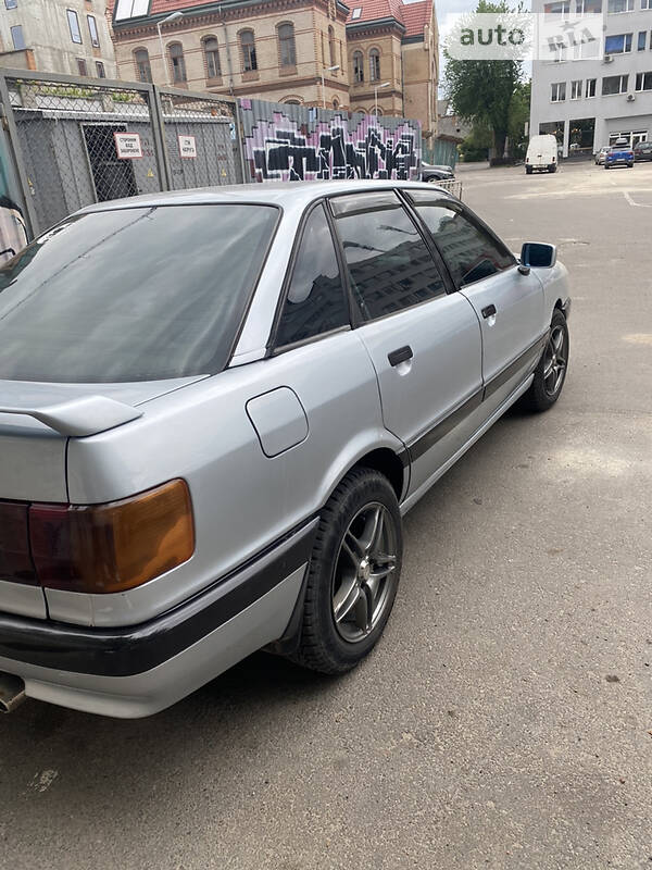 Седан Audi 80 1989 в Перемышлянах