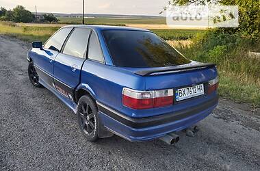 Седан Audi 80 1989 в Новой Ушице