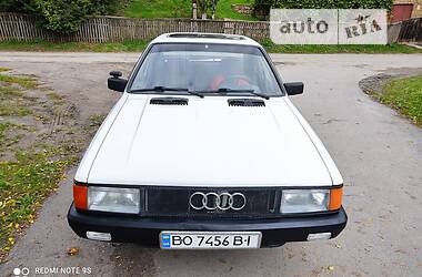 Седан Audi 80 1986 в Острозі