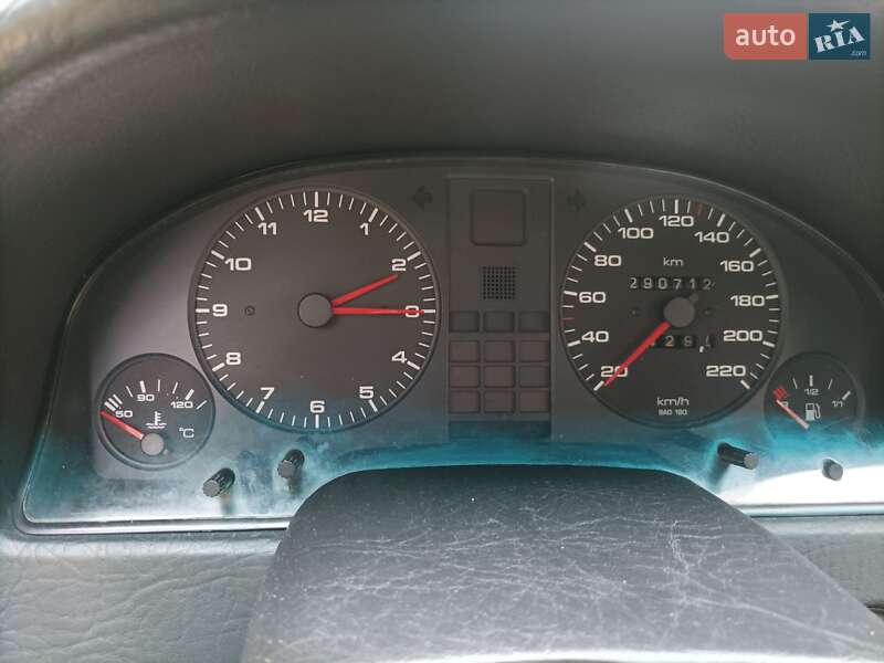 Седан Audi 80 1994 в Киеве