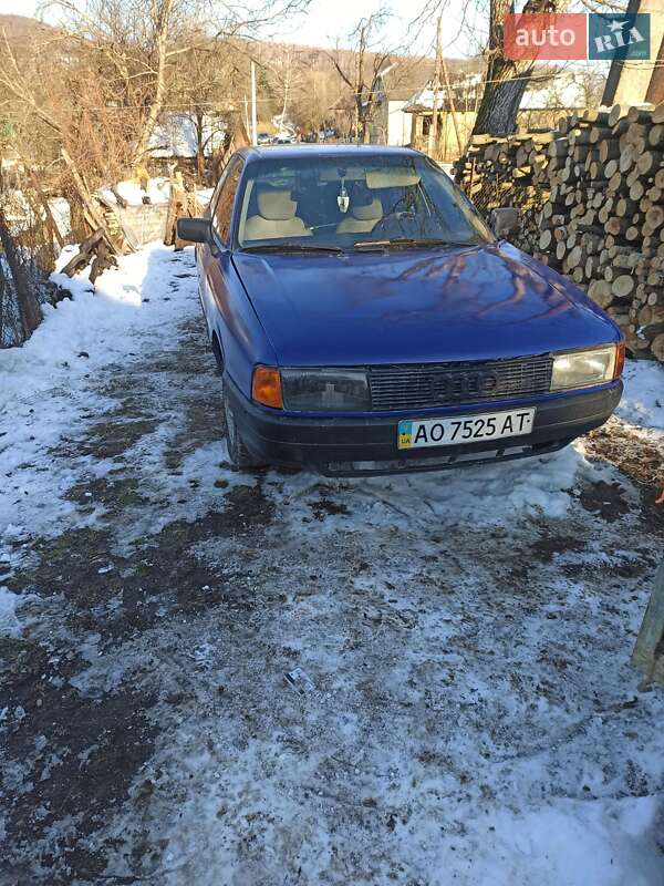 Седан Audi 80 1987 в Перечине