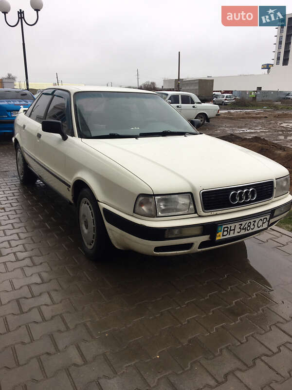 Седан Audi 80 1988 в Арцизе