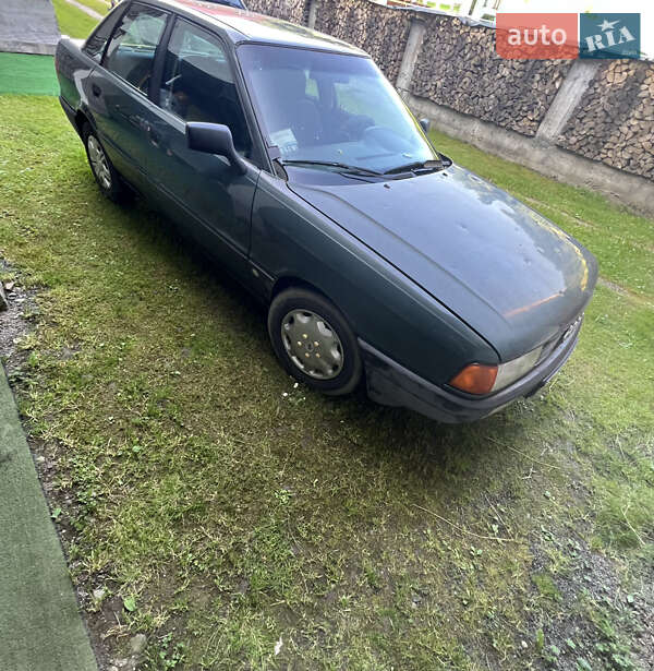 Седан Audi 80 1987 в Хусті