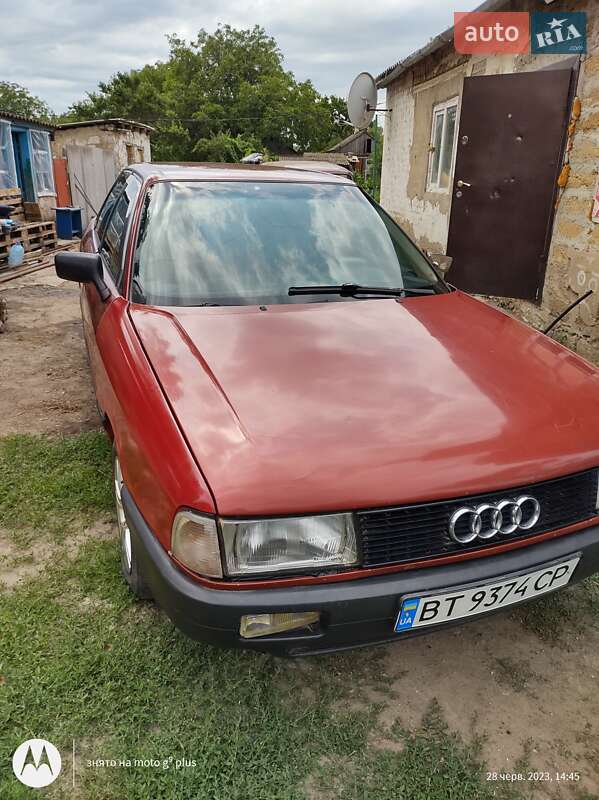 Седан Audi 80 1988 в Нововоронцовке