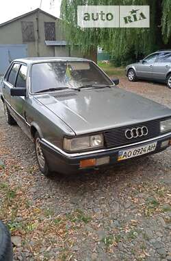 Седан Audi 80 1985 в Хусте