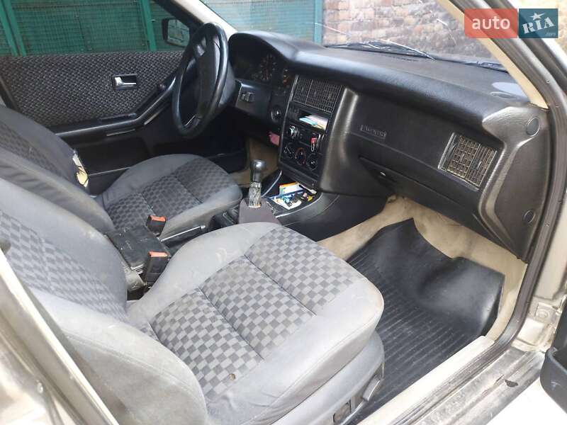 Седан Audi 80 1987 в Запоріжжі