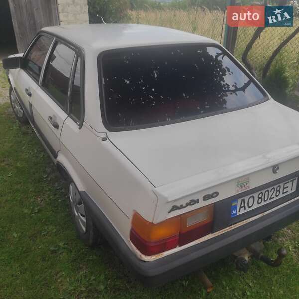 Седан Audi 80 1986 в Ужгороде