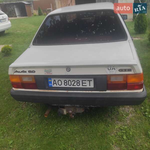 Седан Audi 80 1986 в Ужгороде