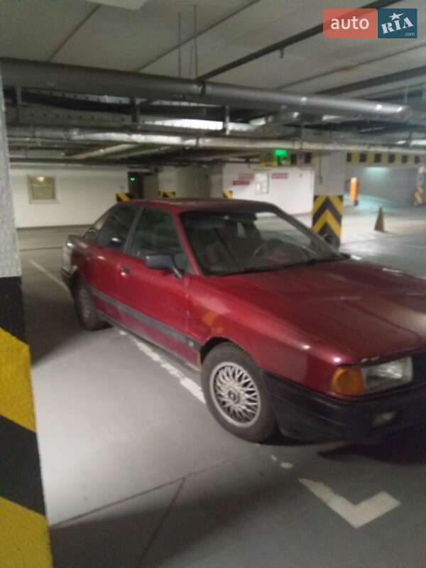 Седан Audi 80 1987 в Дніпрі