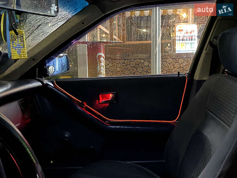 Седан Audi 80 1988 в Шепетовке