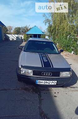 Седан Audi 80 1988 в Тарутиному