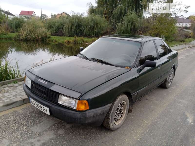Седан Audi 80 1991 в Шумске
