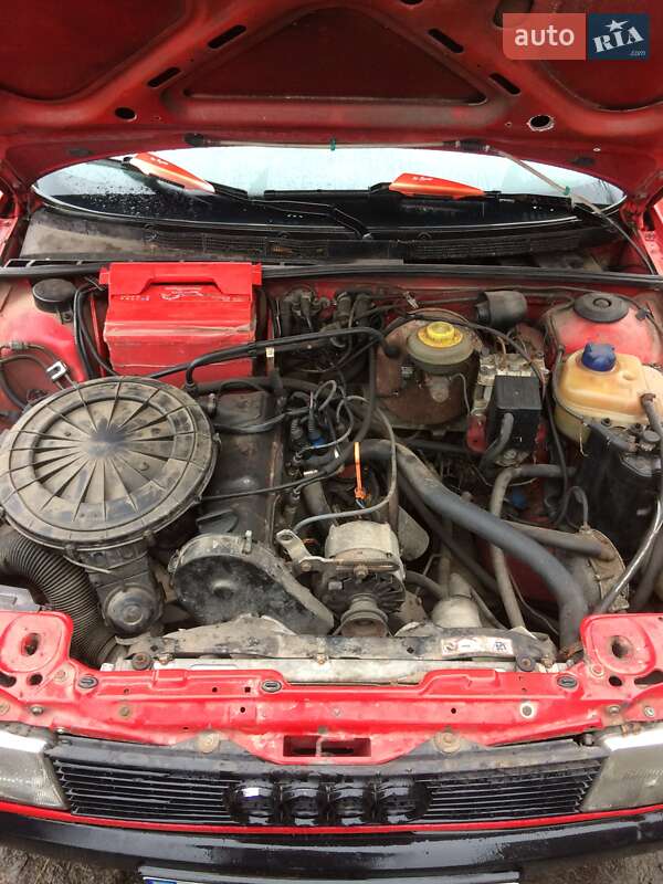 Седан Audi 80 1991 в Теофиполе