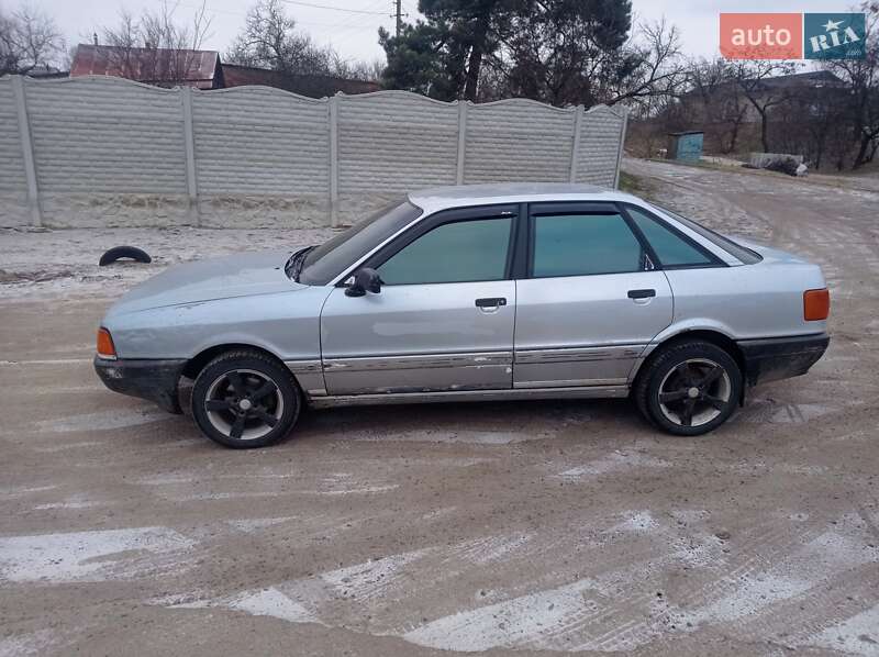 Седан Audi 80 1988 в Харькове