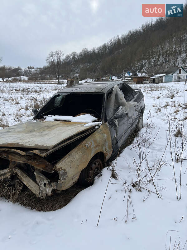 Седан Audi 80 1989 в Новой Ушице