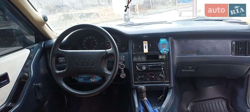 Седан Audi 80 1988 в Кременчуці