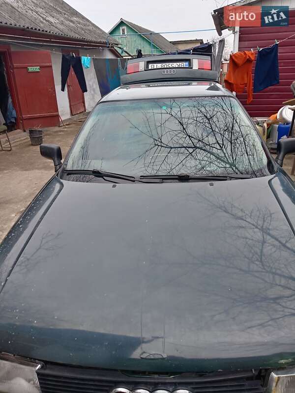 Седан Audi 80 1988 в Гоще