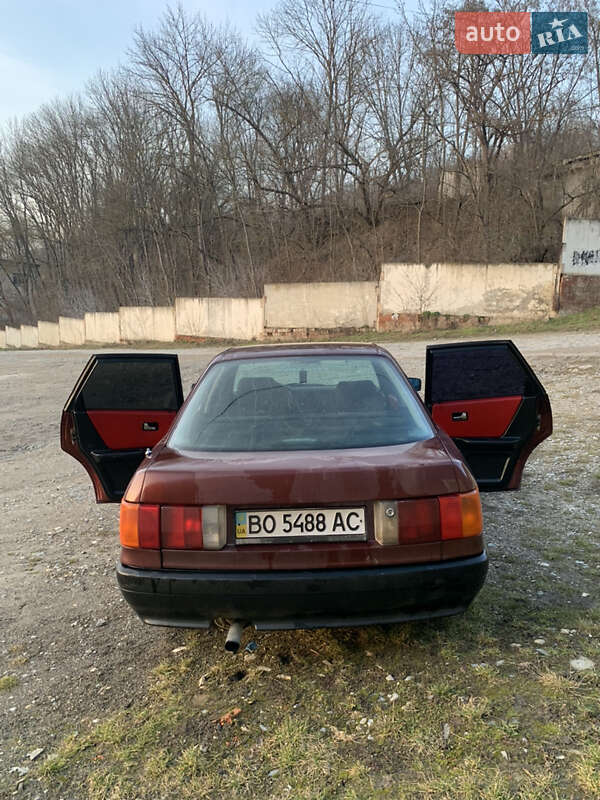 Седан Audi 80 1991 в Чорткові