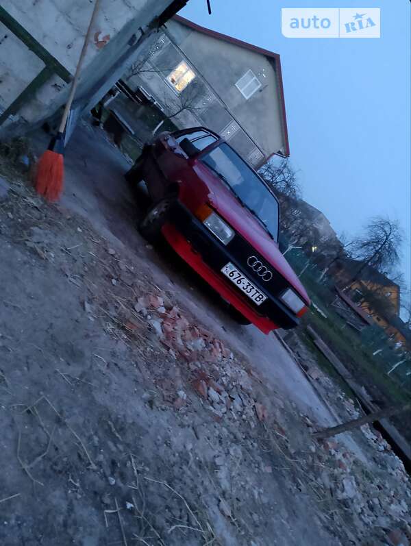 Седан Audi 80 1985 в Дрогобыче