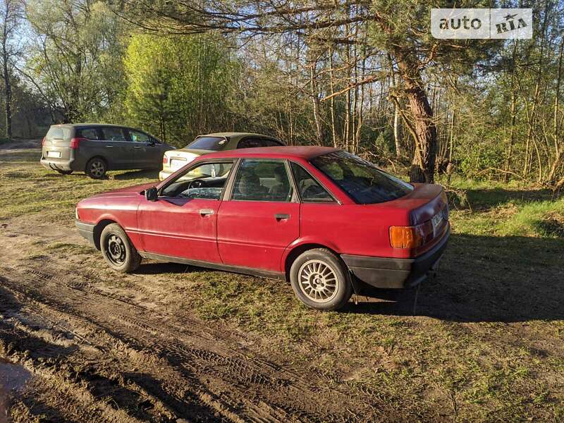 Седан Audi 80 1987 в Шацьку