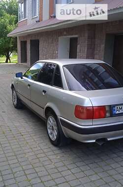 Седан Audi 80 1993 в Новояворовске
