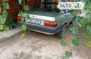 Седан Audi 80 1986 в Виноградове