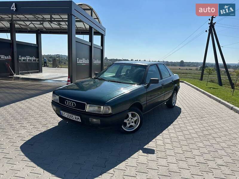 Седан Audi 80 1990 в Шумске