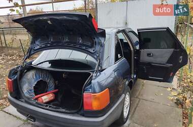 Седан Audi 80 1990 в 