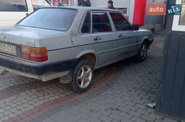 Седан Audi 80 1986 в Черновцах