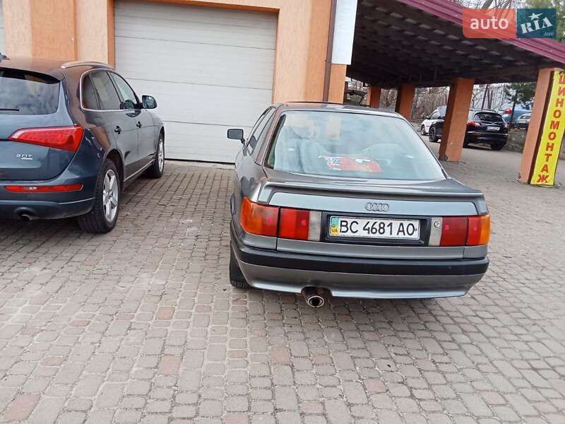 Седан Audi 80 1988 в Львове