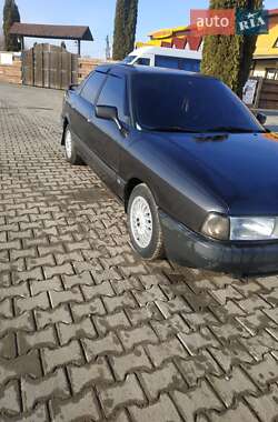 Седан Audi 80 1990 в 