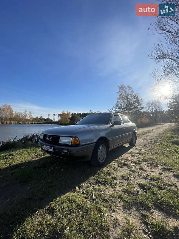 Седан Audi 80 1987 в Калиновке