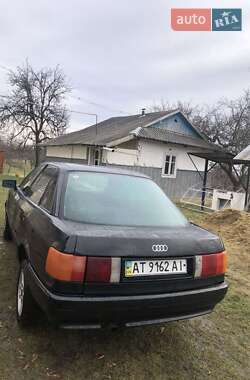 Седан Audi 80 1987 в Косові