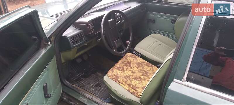 Седан Audi 80 1979 в Сваляві фото 4 Седан Audi 80 1979 в Сваляві