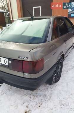 Седан Audi 80 1989 в Березному