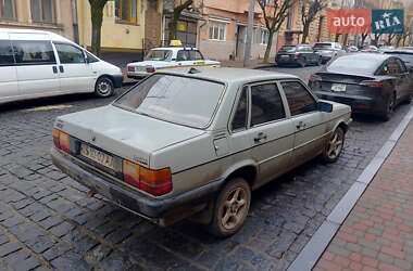 Седан Audi 80 1986 в Черновцах