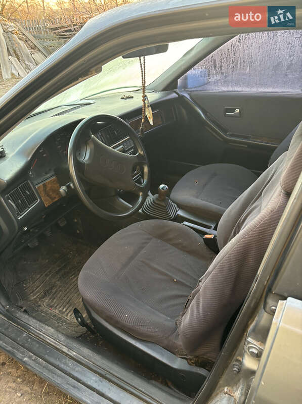 Седан Audi 80 1992 в Буську