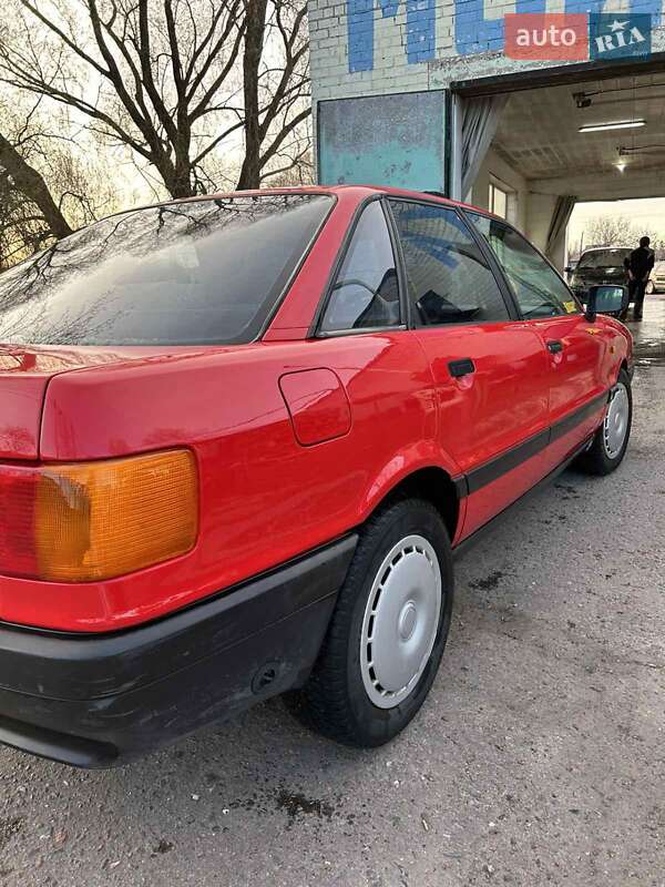 Седан Audi 80 1989 в Чернигове