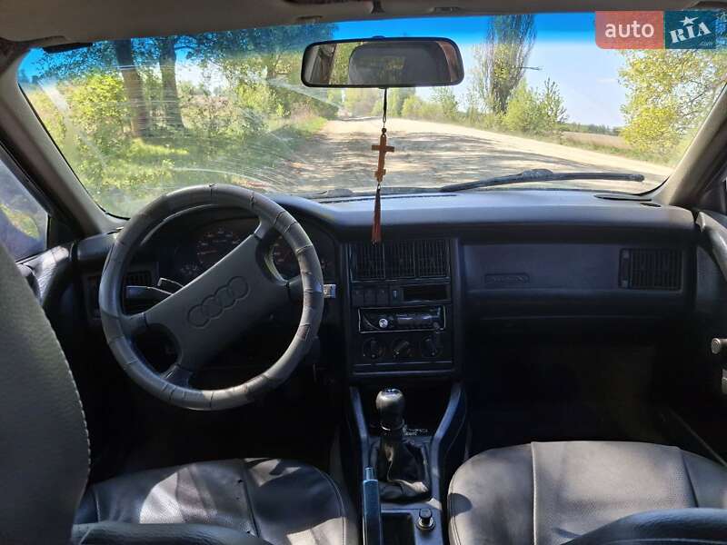 Седан Audi 80 1988 в Ізяславі