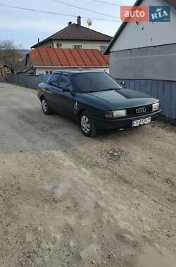 Седан Audi 80 1988 в Черновцах