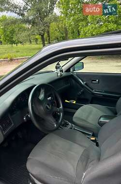 Седан Audi 80 1992 в 