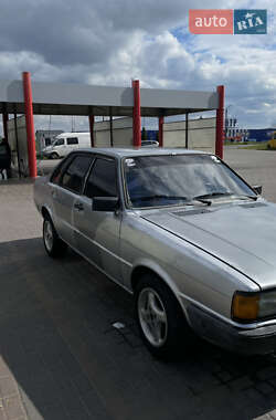 Седан Audi 80 1986 в 