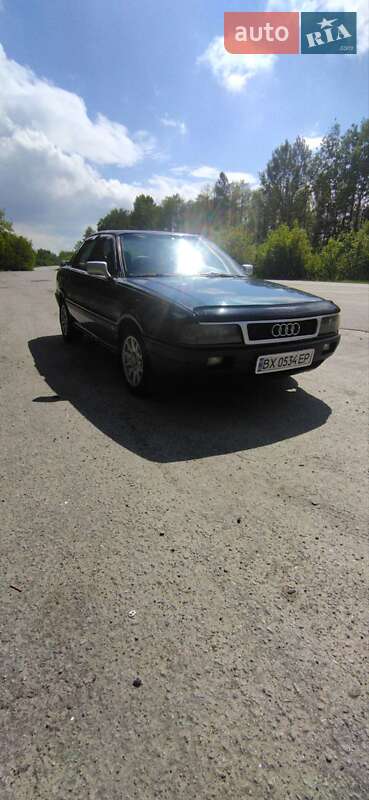 Седан Audi 80 1988 в Полонном