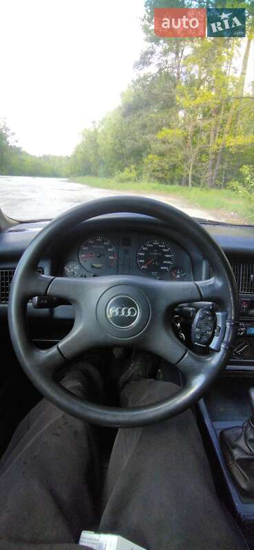 Седан Audi 80 1988 в Полонном