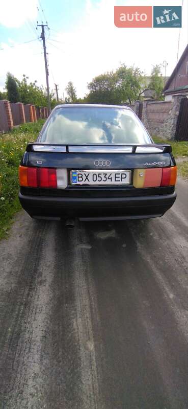 Седан Audi 80 1988 в Полонном