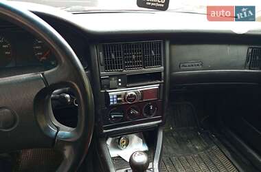 Седан Audi 80 1990 в 